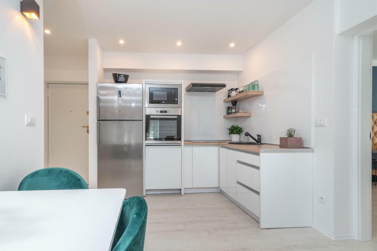 Apartment Aron Trogir Exteriör bild